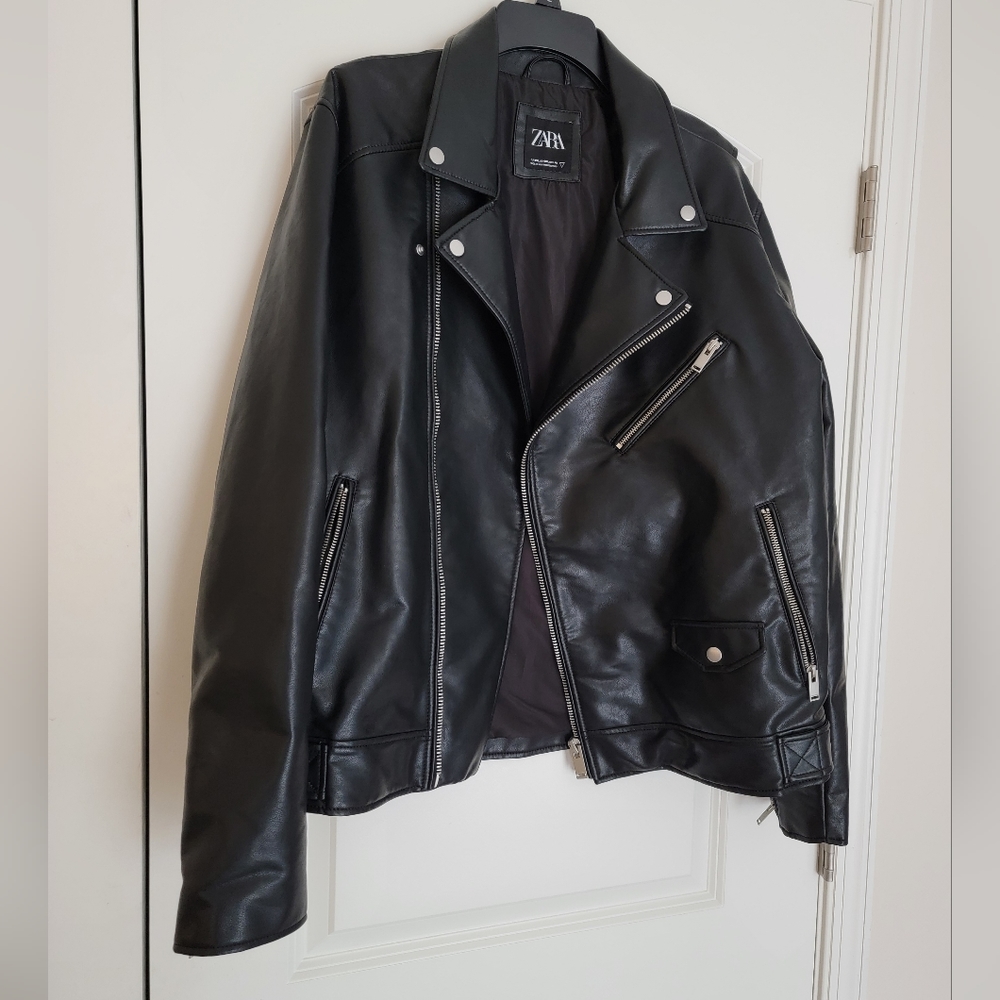 đ¤ Zara Moto BikerâJacket Black Faux Leather Zipper &Buckle Detailing Motorcycle - Picture 11 of 16